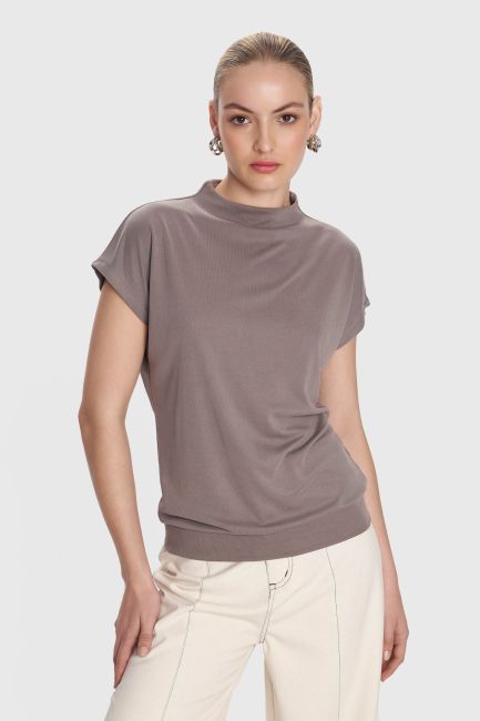 Closed-neckline blouse - Lightgrey